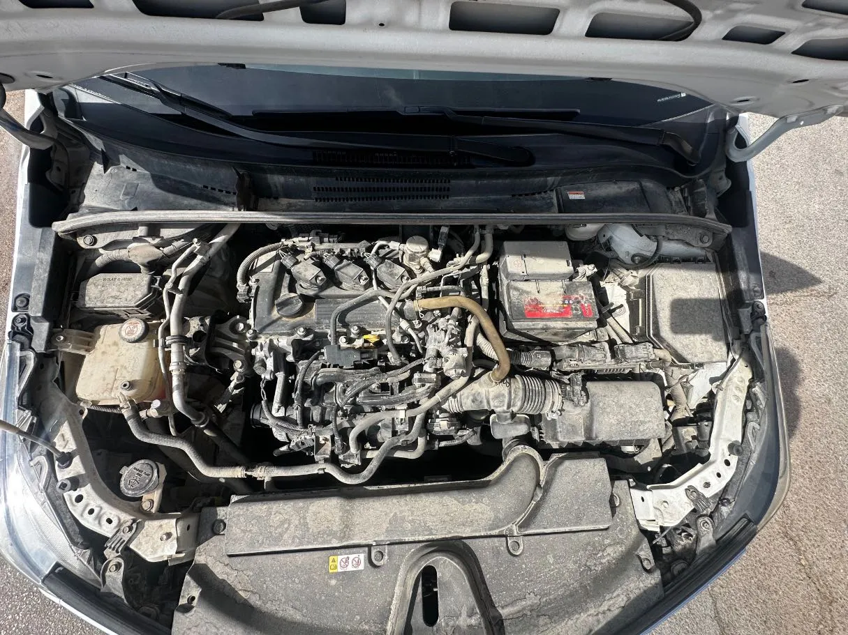 Car image 24