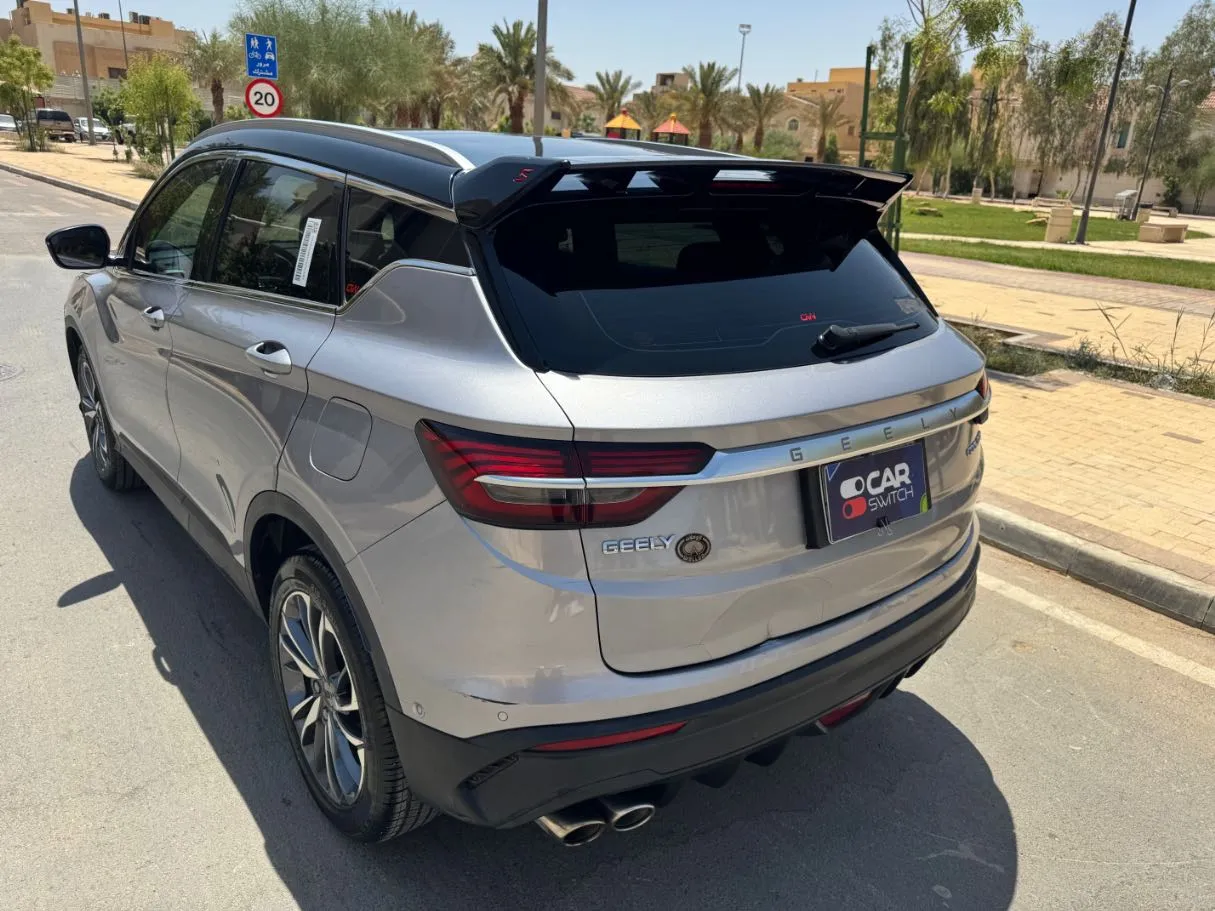 Car image 7