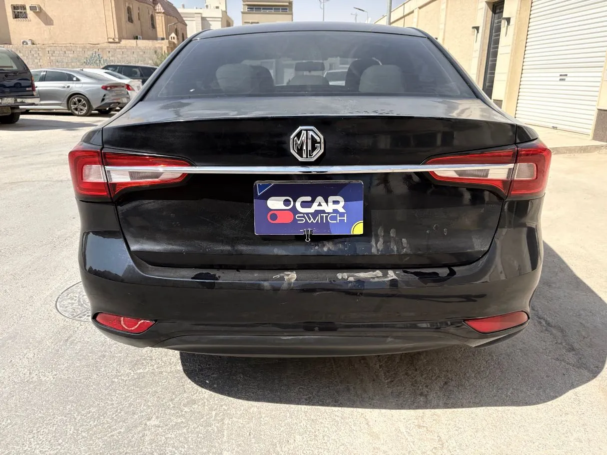 Car image 6