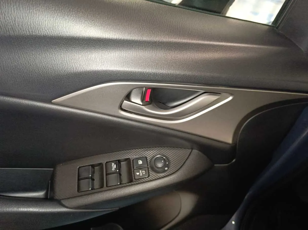 Car image 33