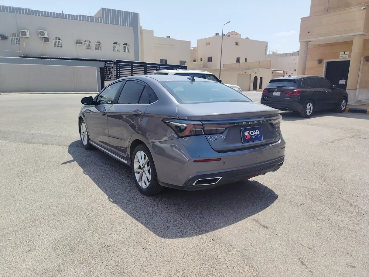 Car image 7