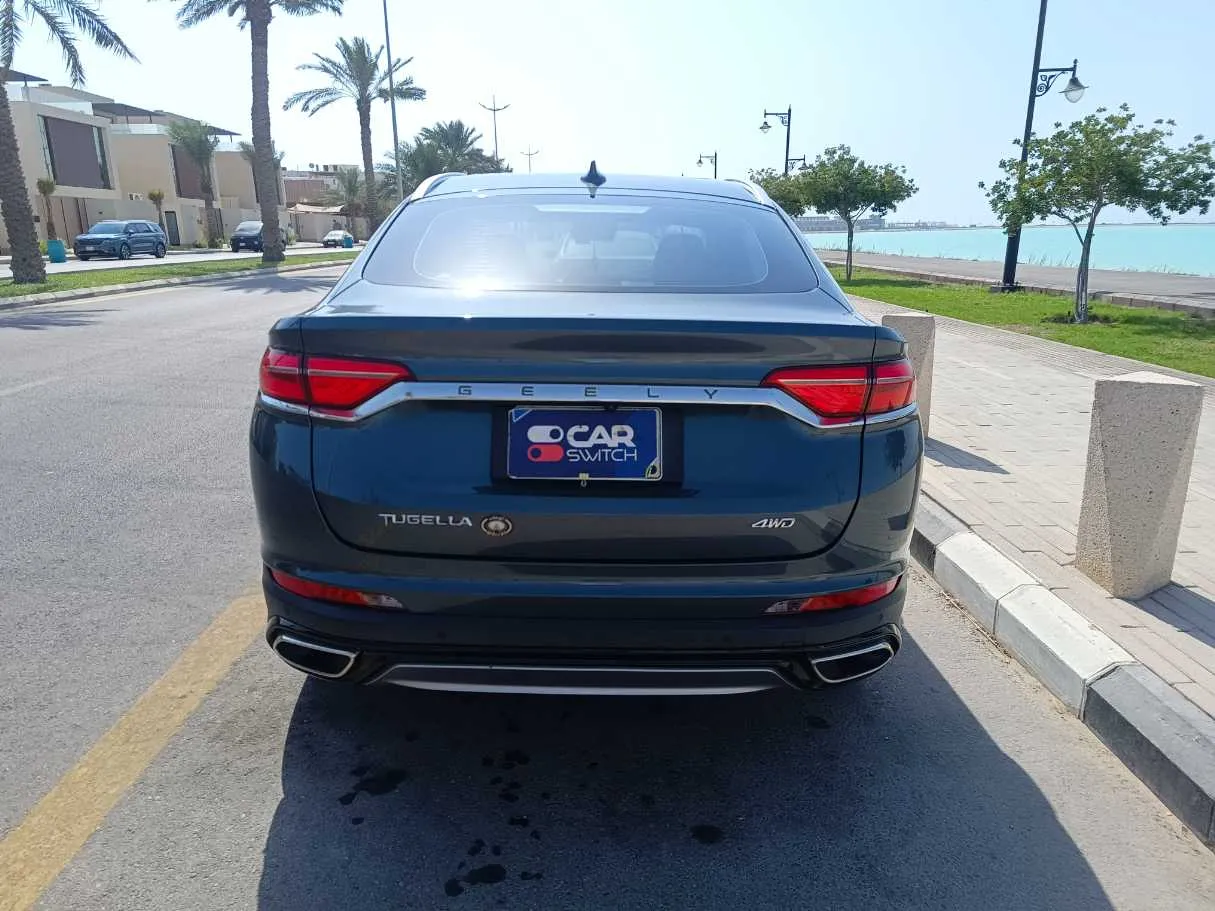 Car image 5
