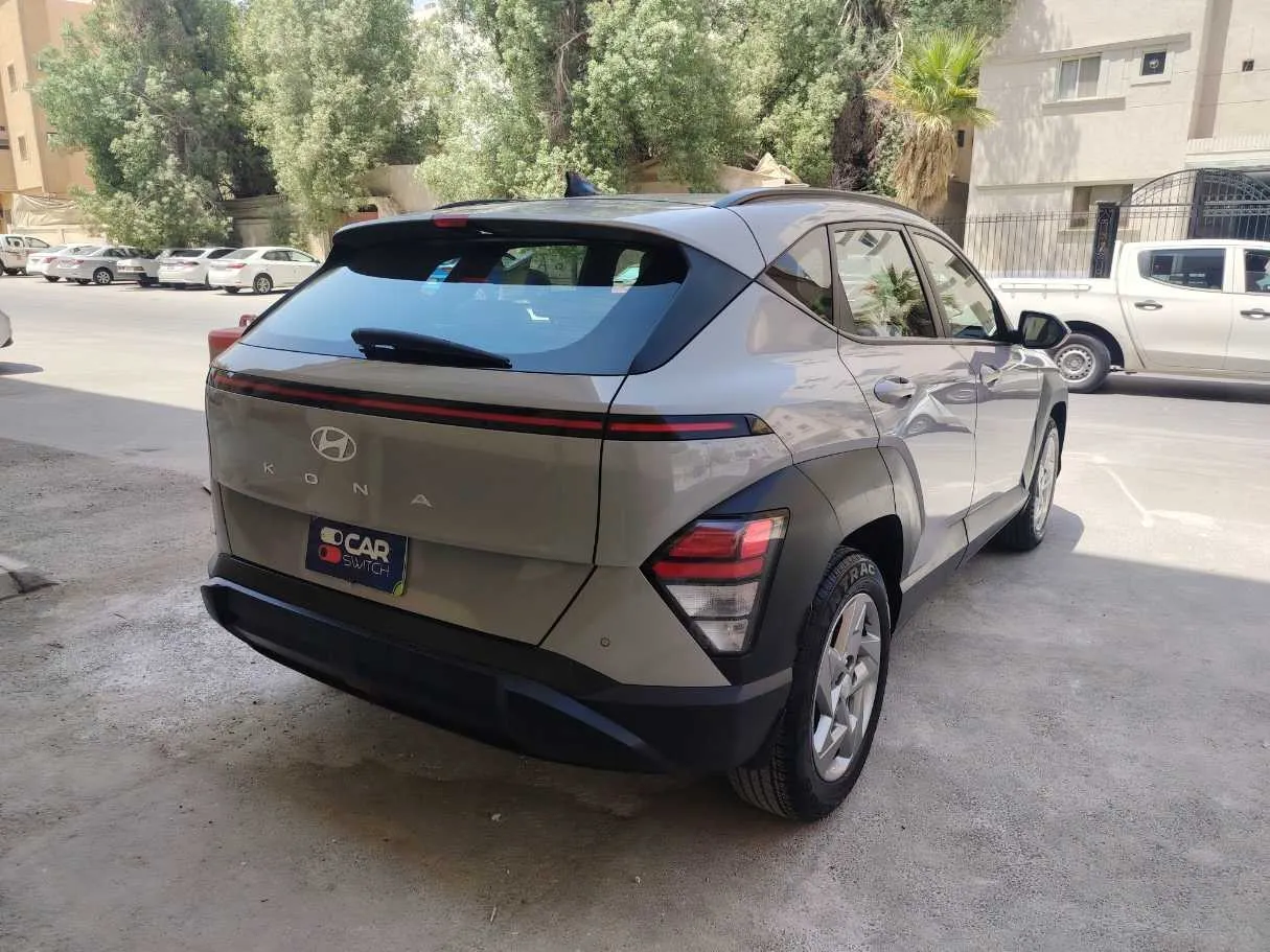 Car image 5