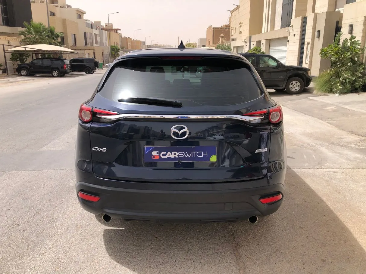 Car image 6
