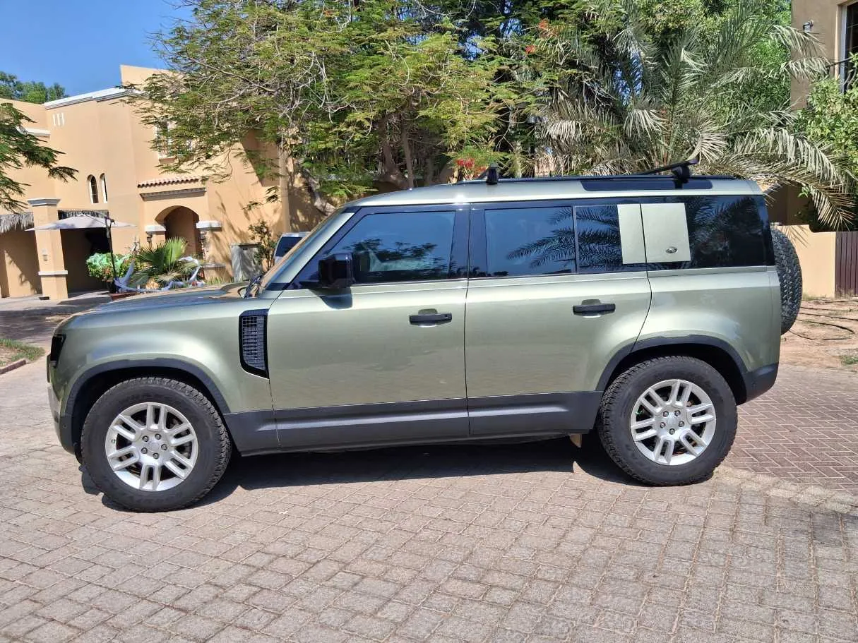Car image 8