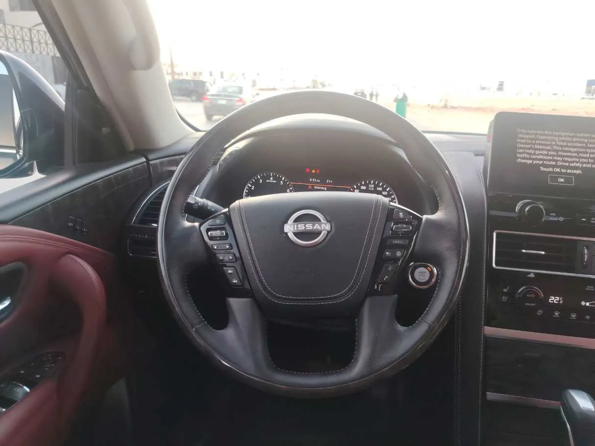 Car image 25