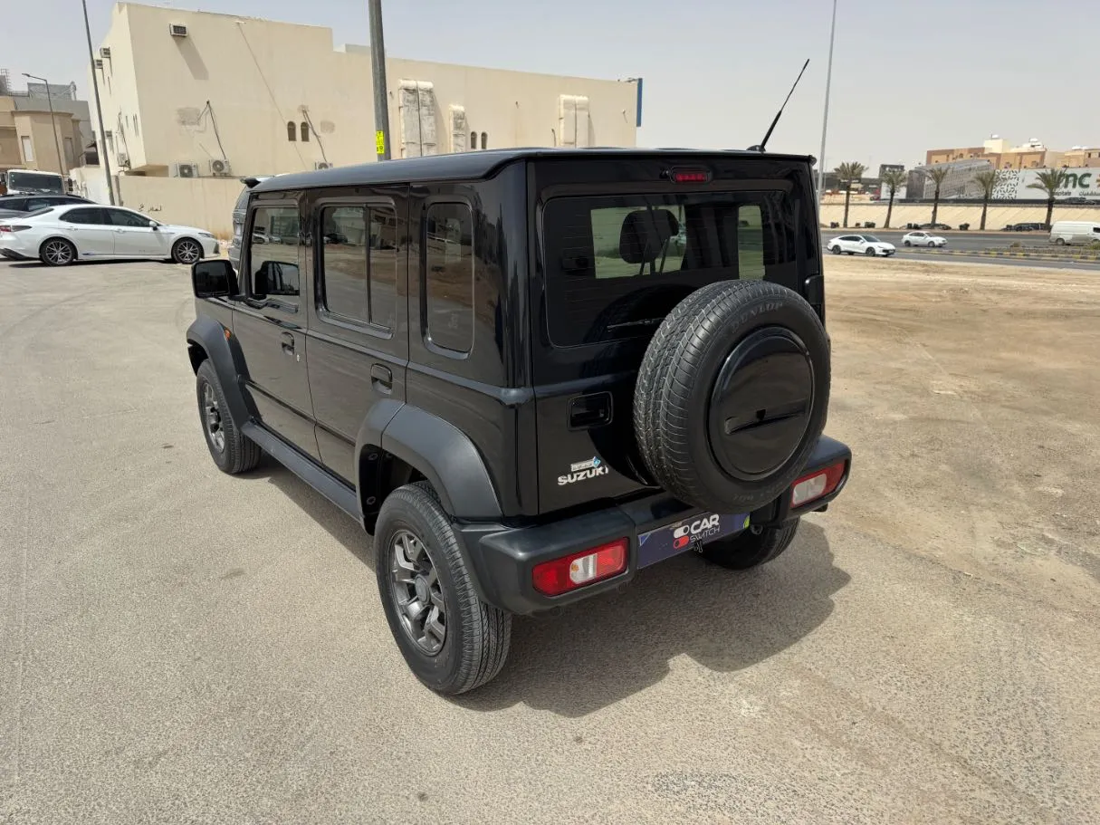 Car image 7