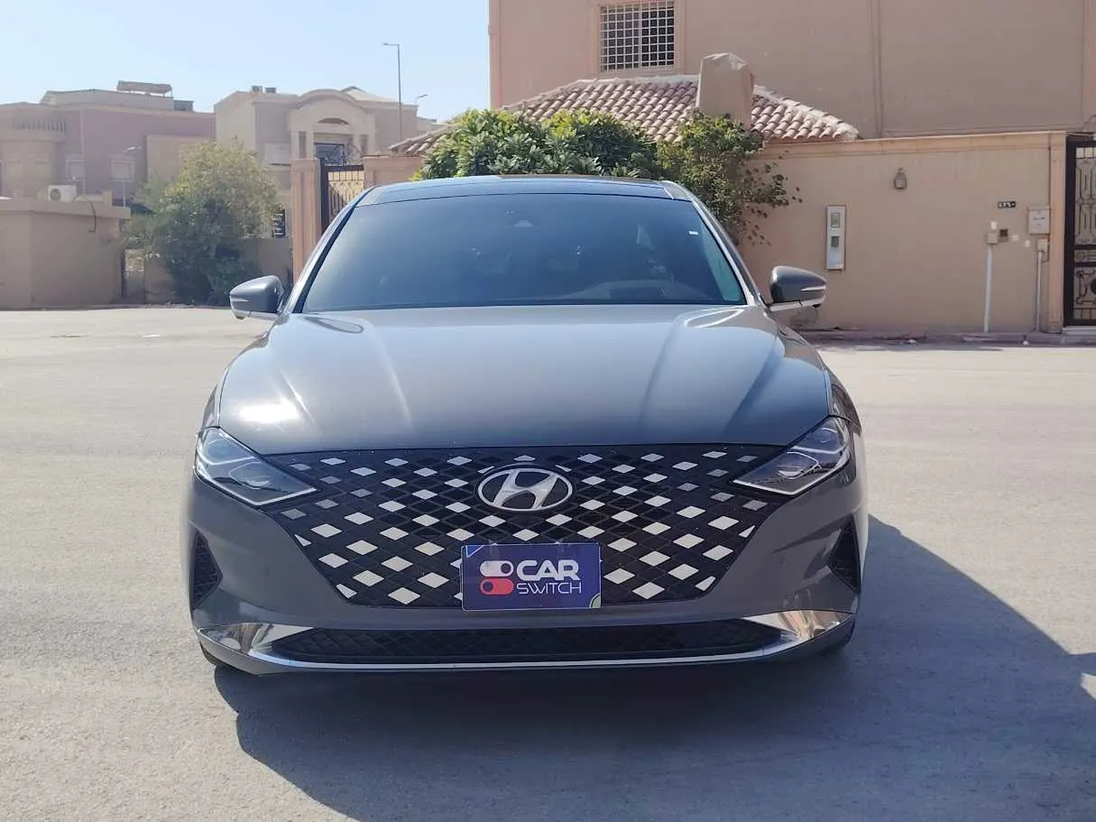 Car image 2