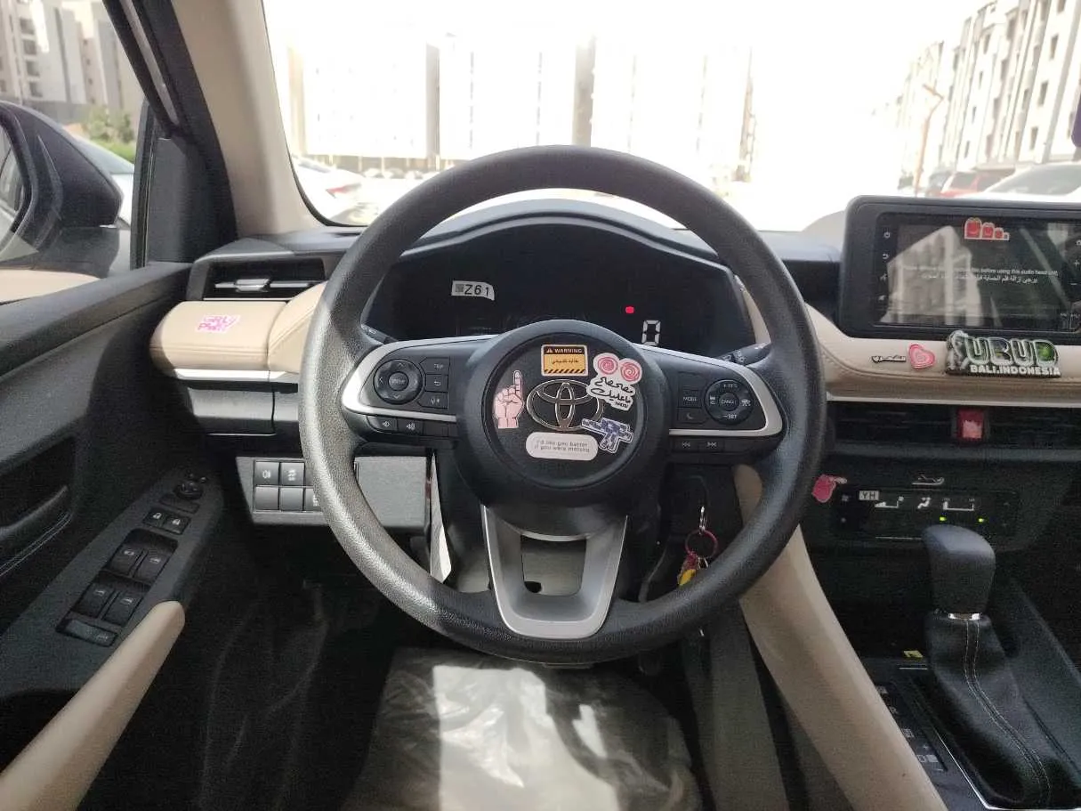 Car image 21