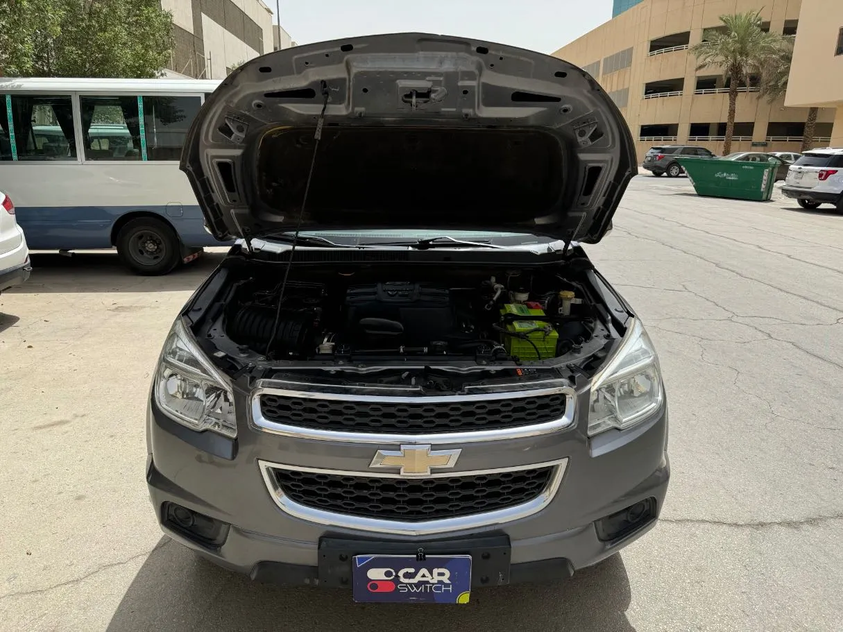 Car image 18