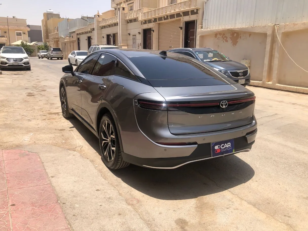 Car image 7