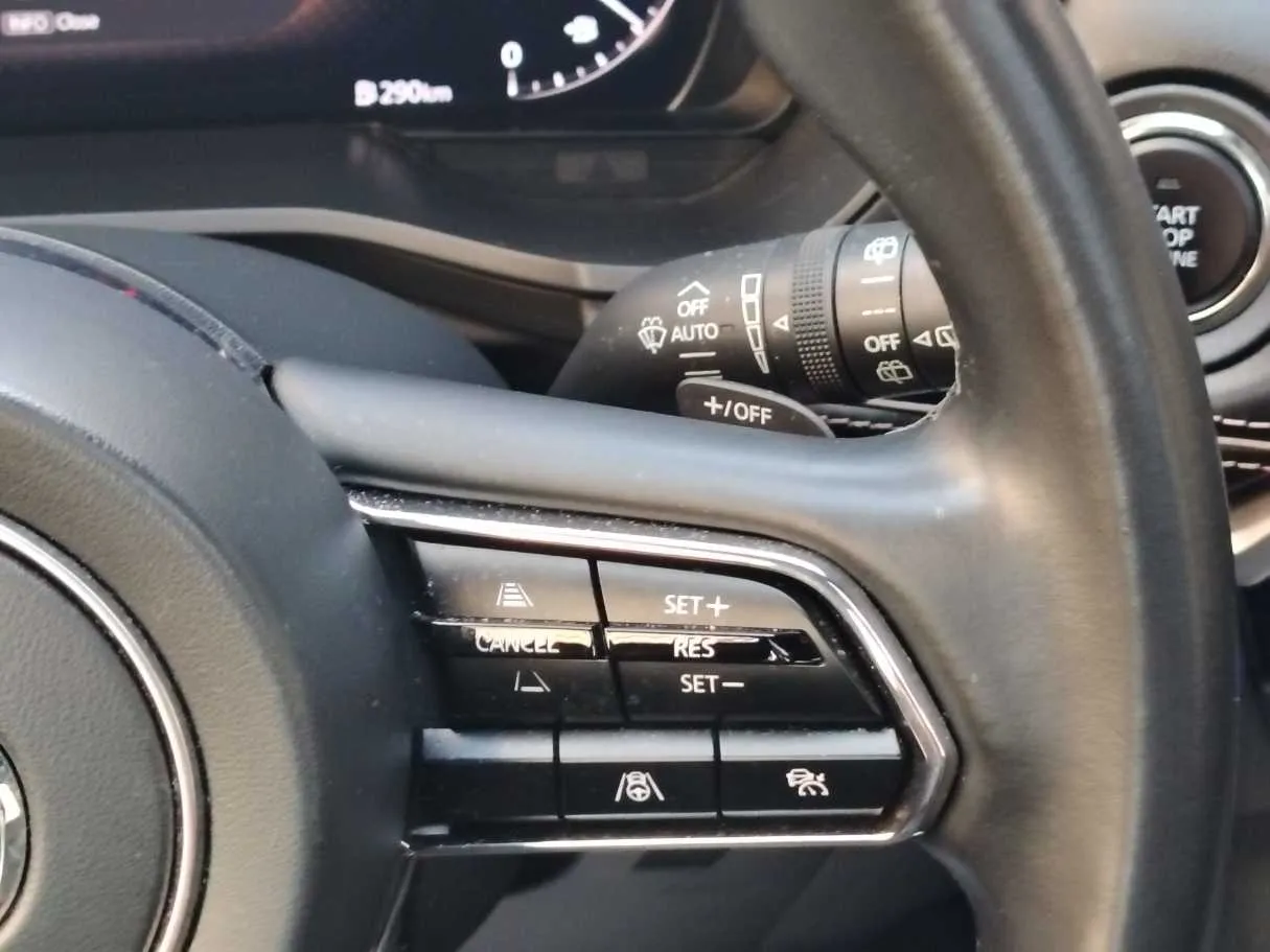Car image 27