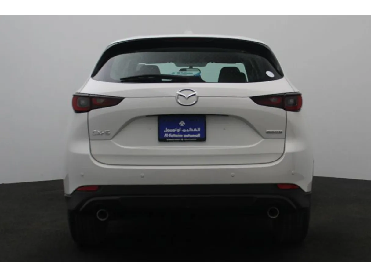Car image 12