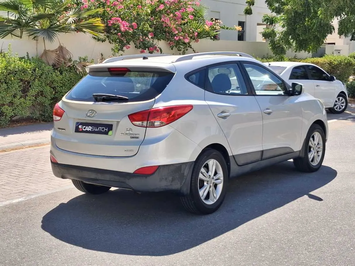 Car image 7