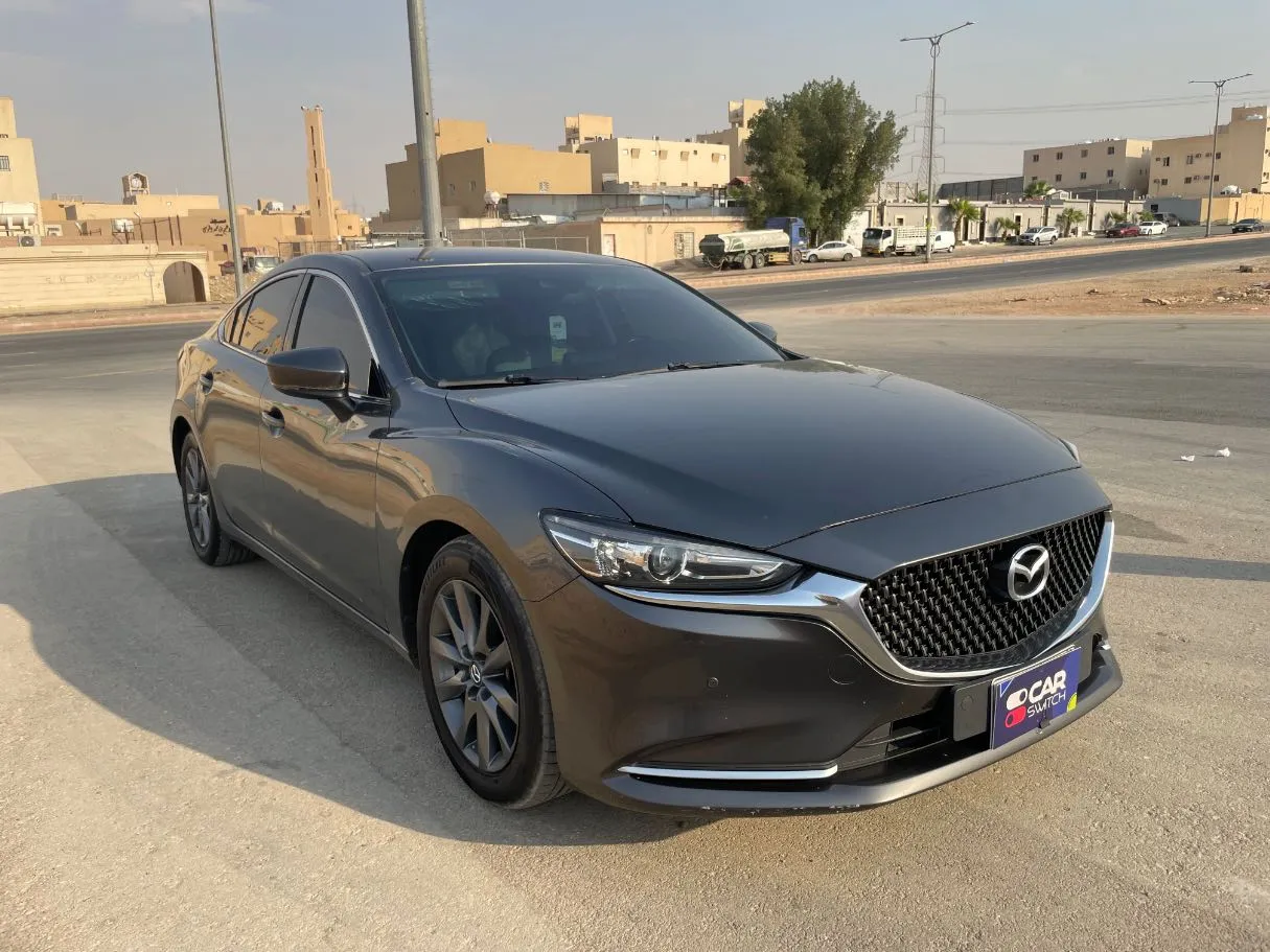 Car image 3