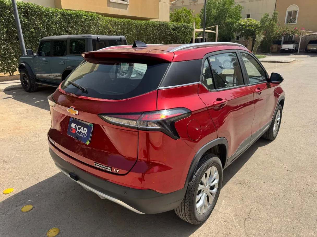 Car image 5