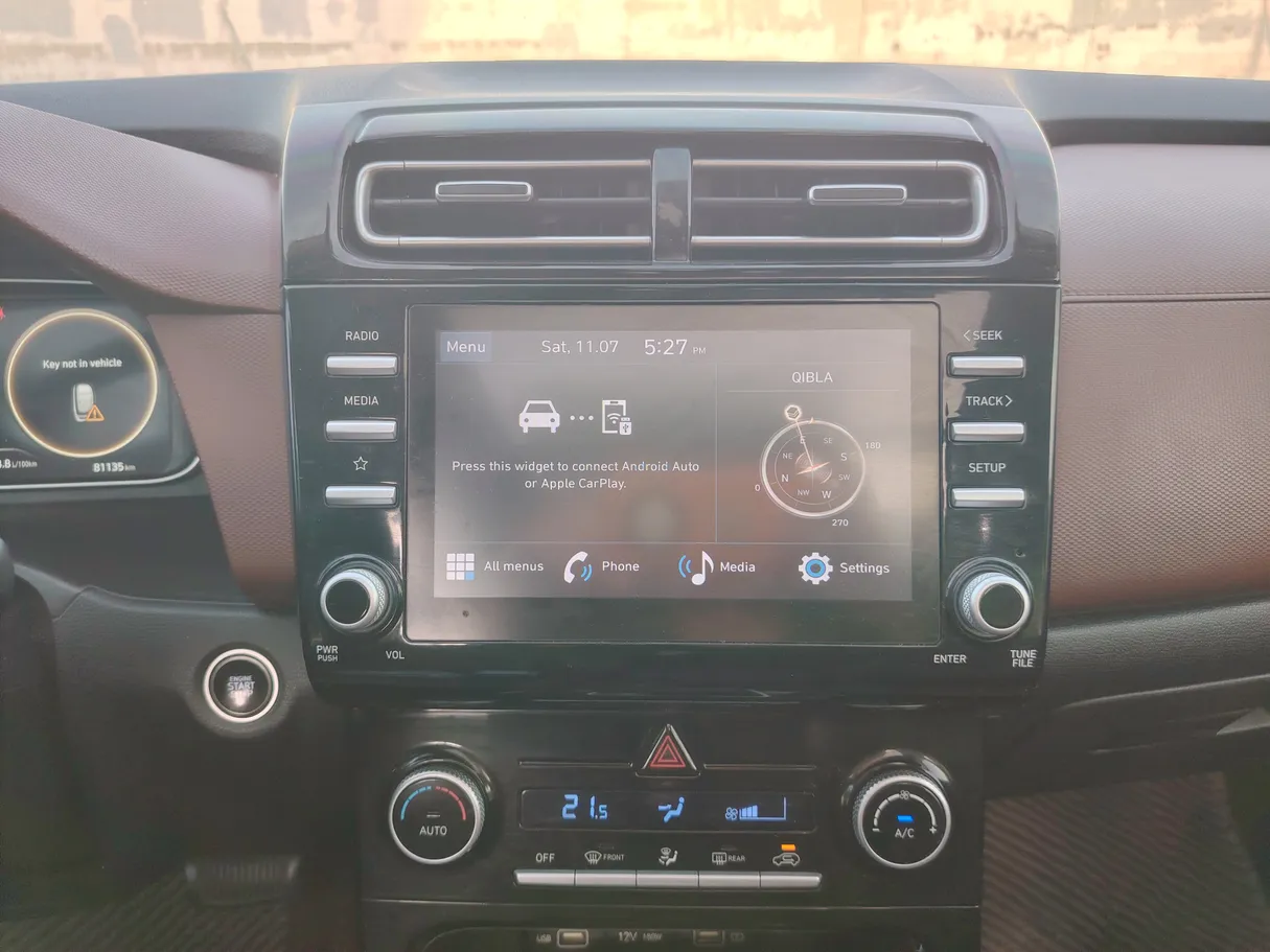 Car image 21
