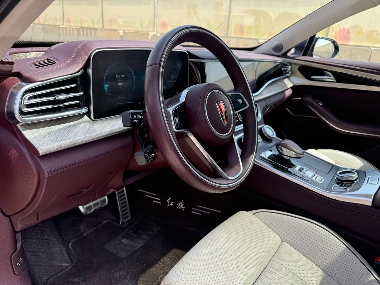 Car image 11