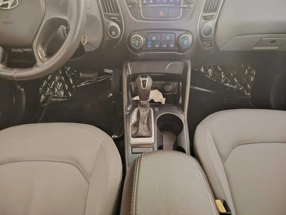 Car image 20