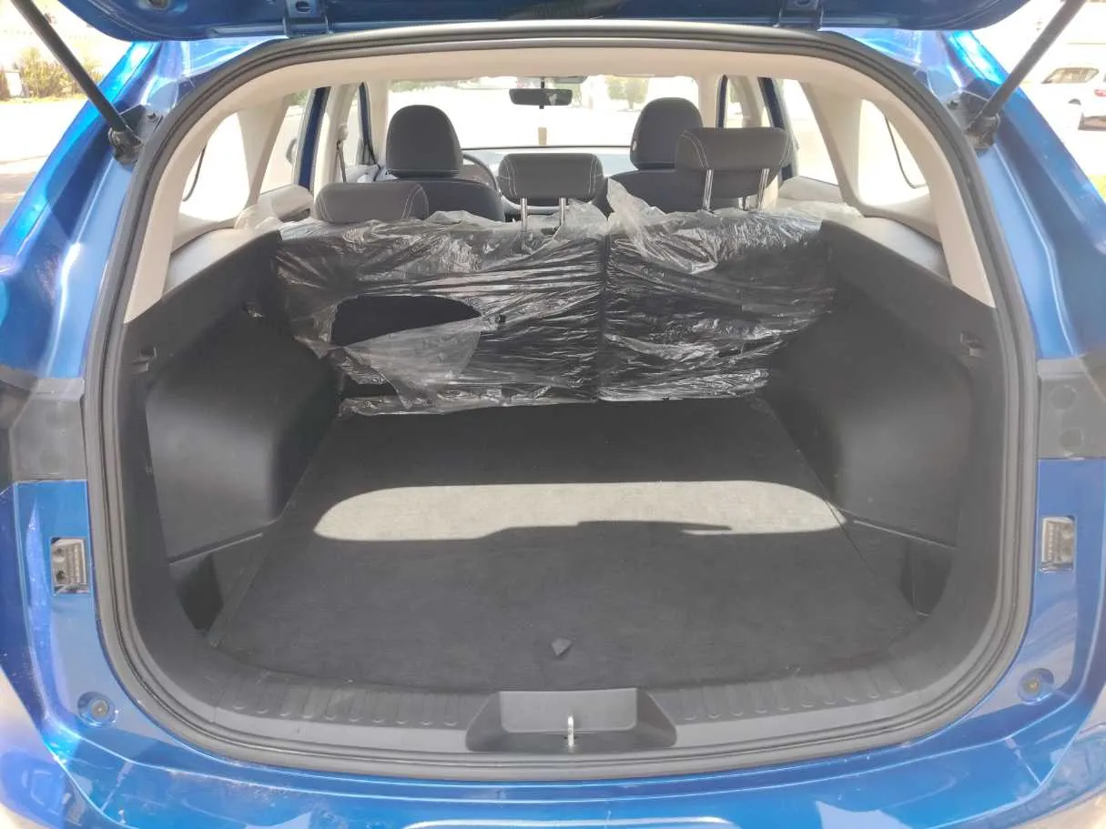 Car image 24
