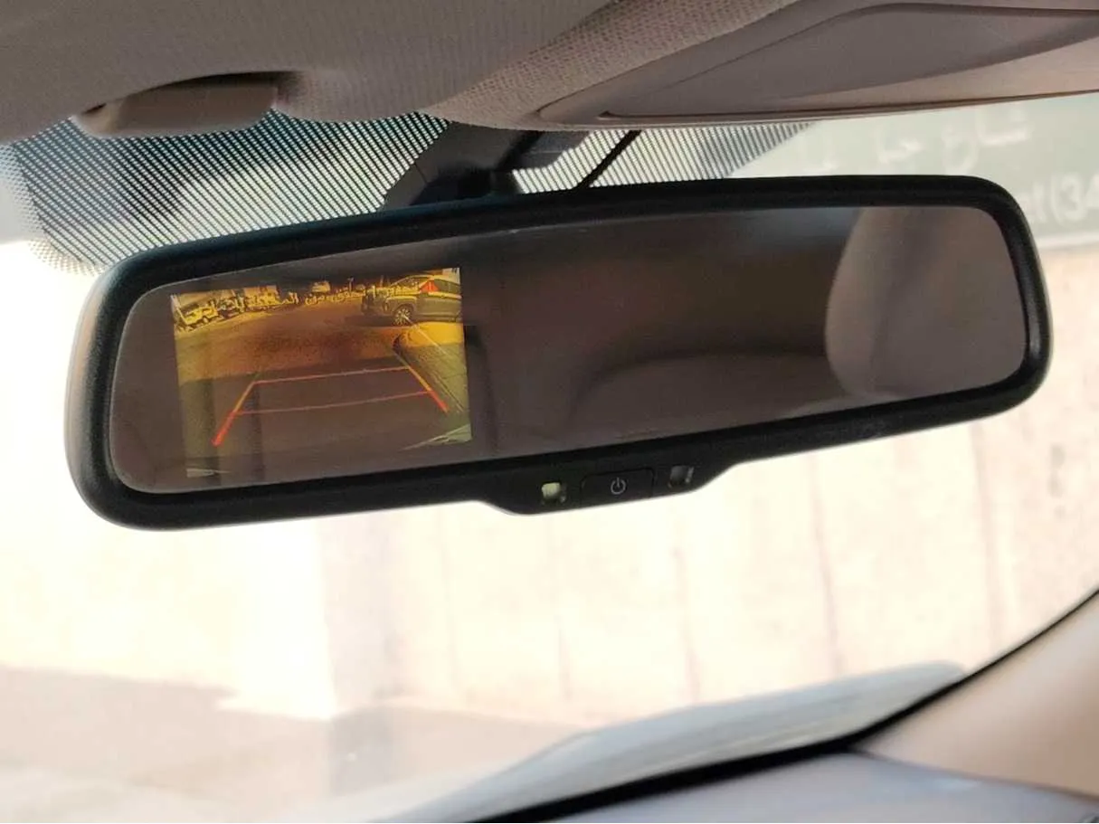 Car image 26