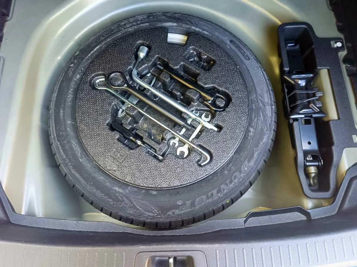 Car image 33