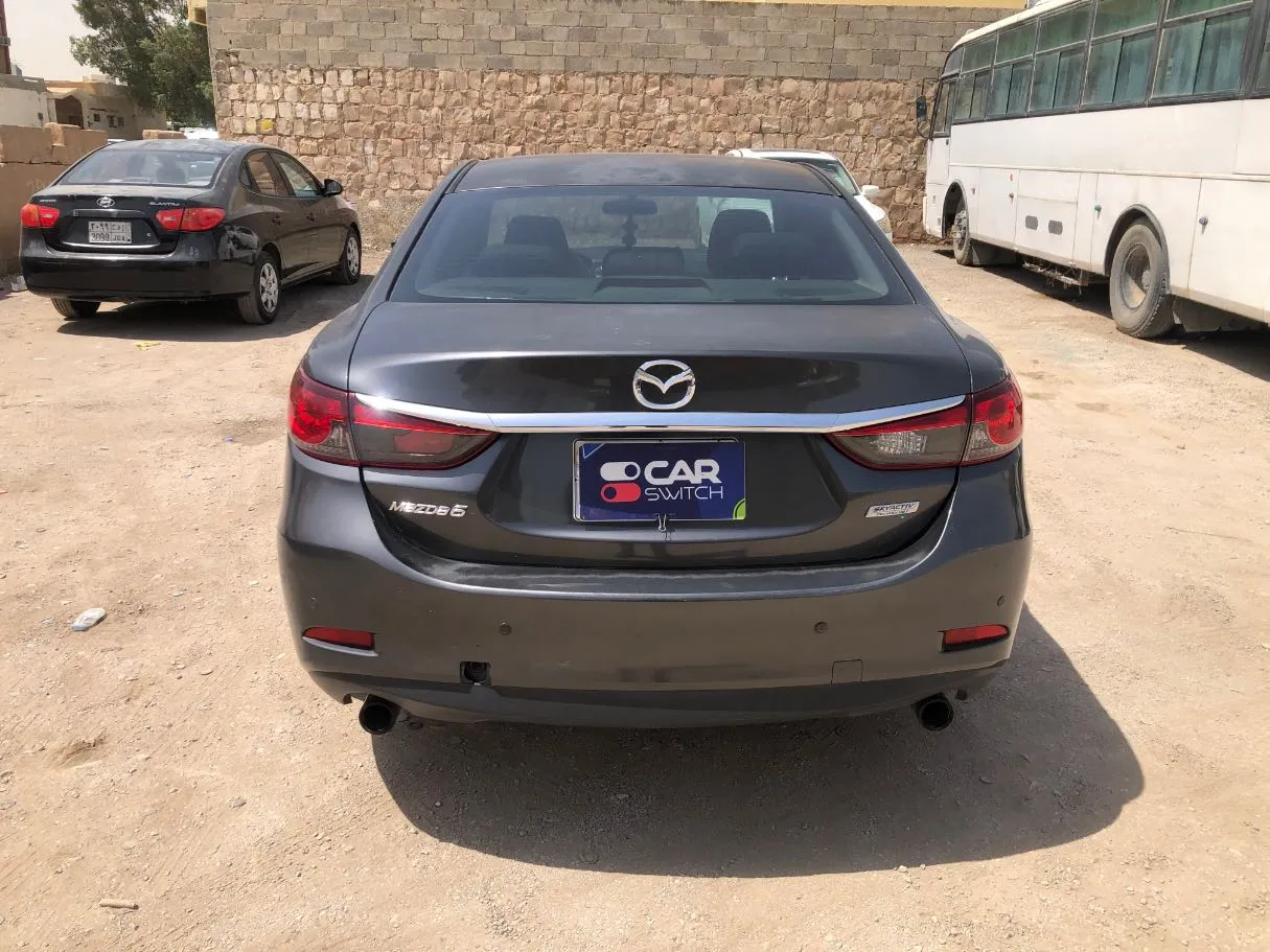 Car image 6