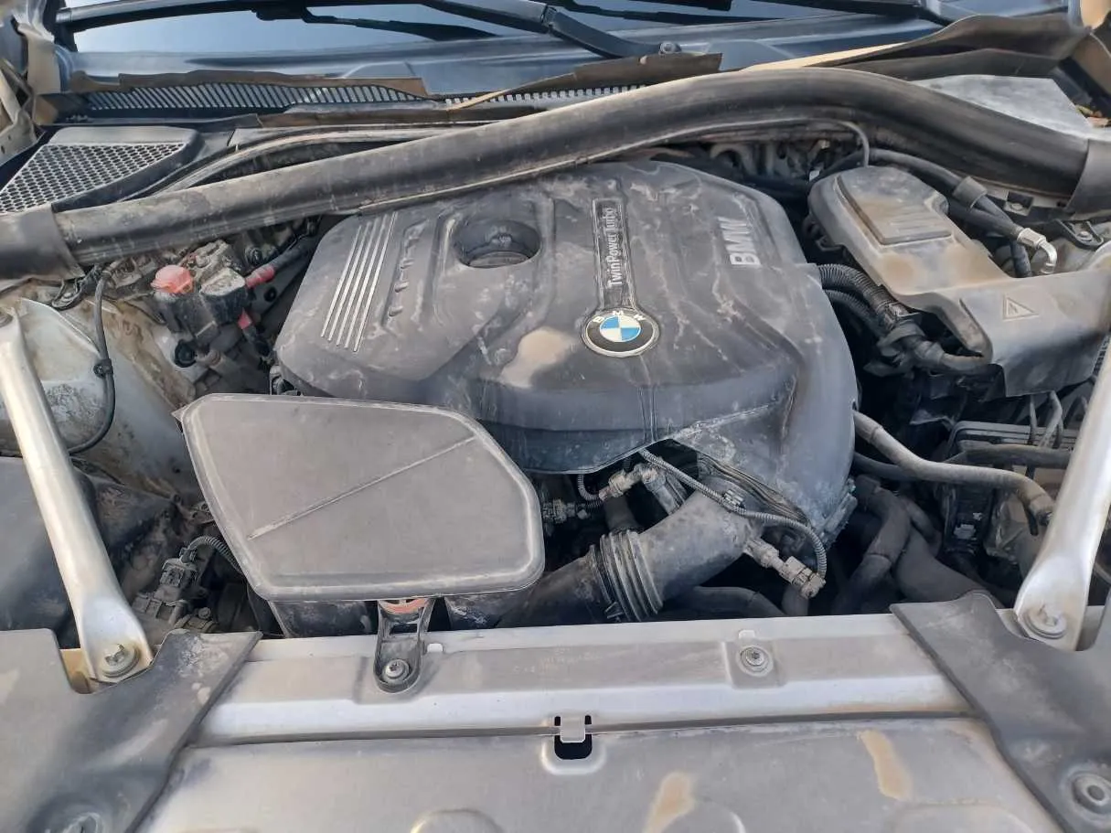 Car image 24