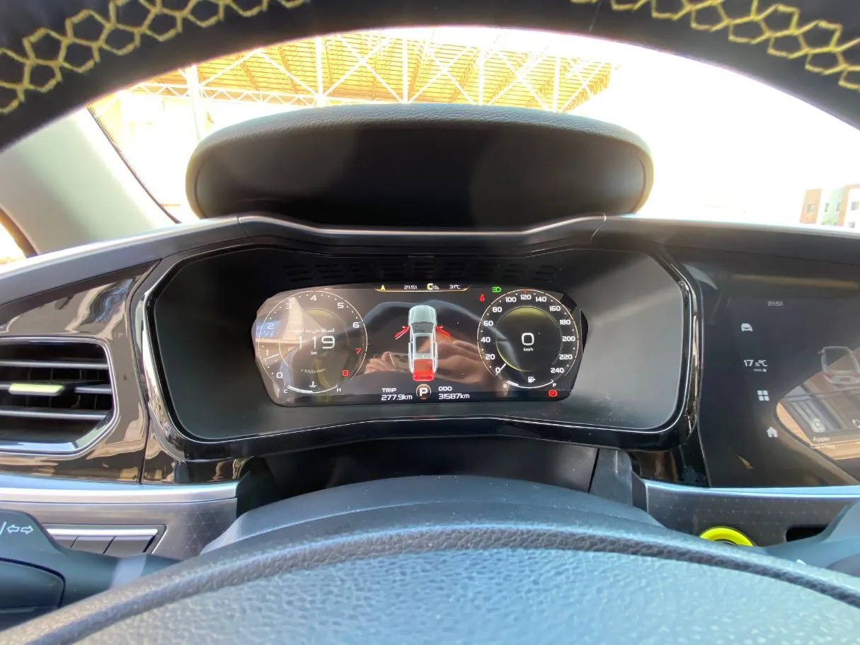 Car image 20