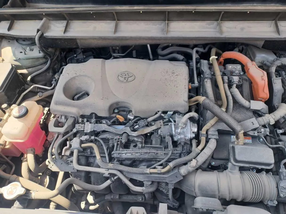 Car image 21