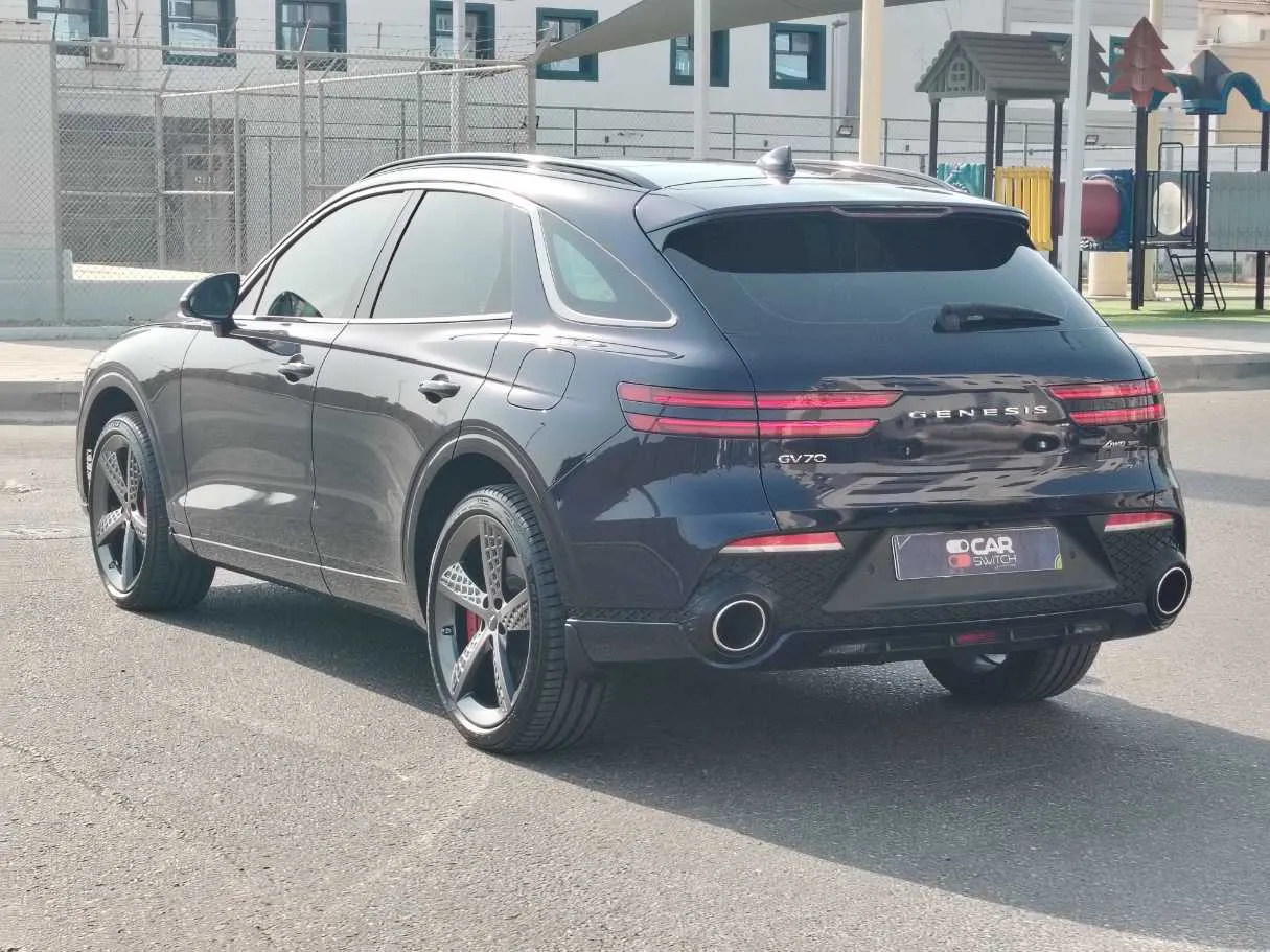 Car image 7