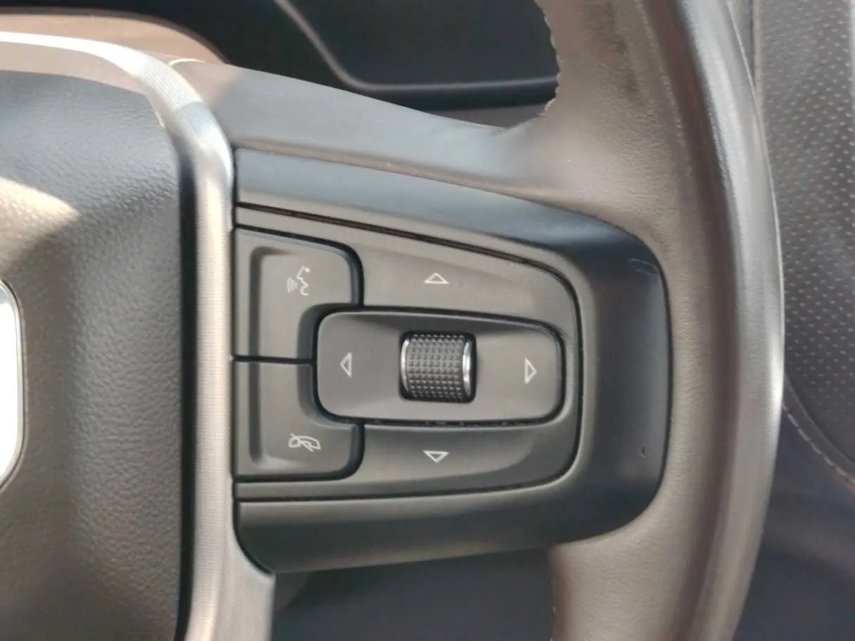 Car image 29