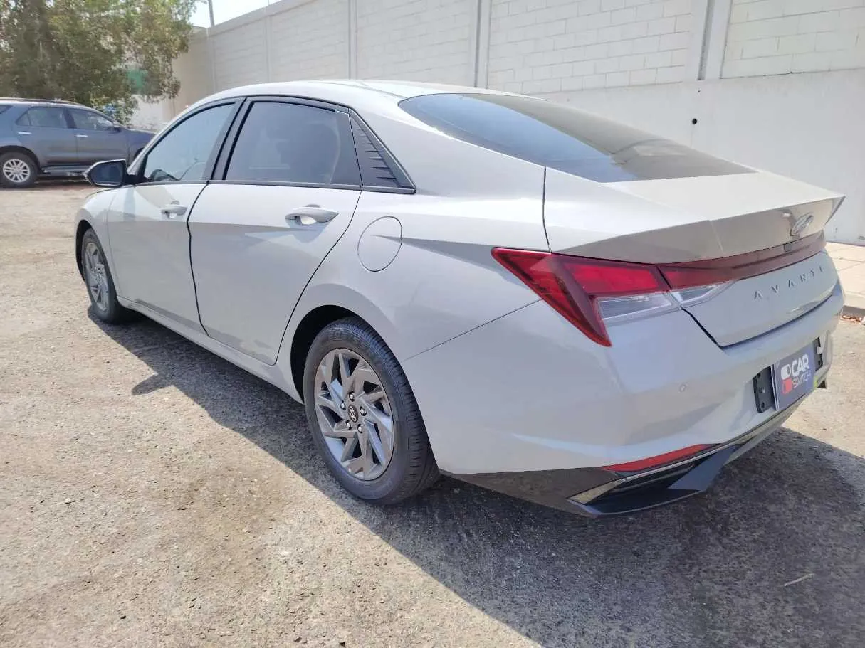 Car image 7