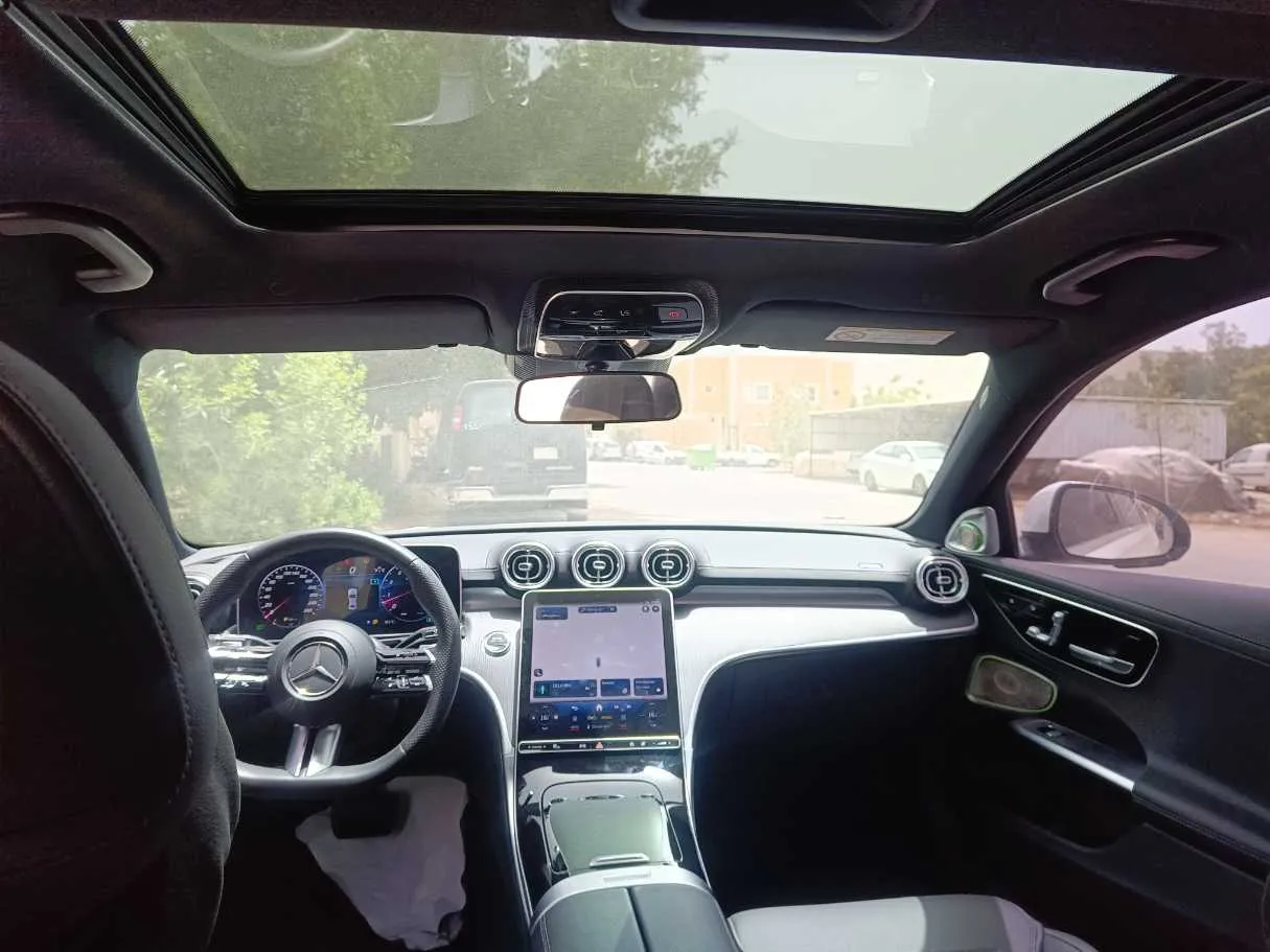 Car image 28