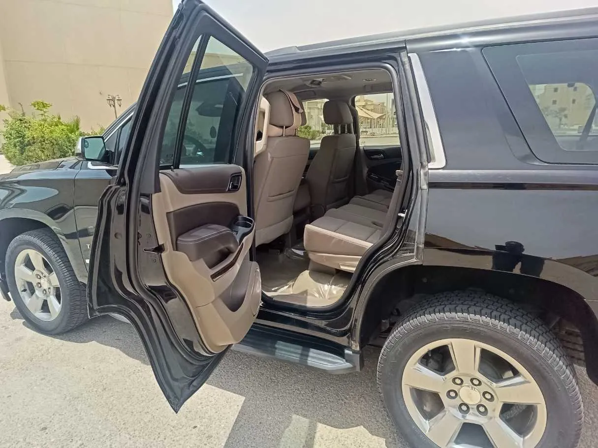 Car image 16