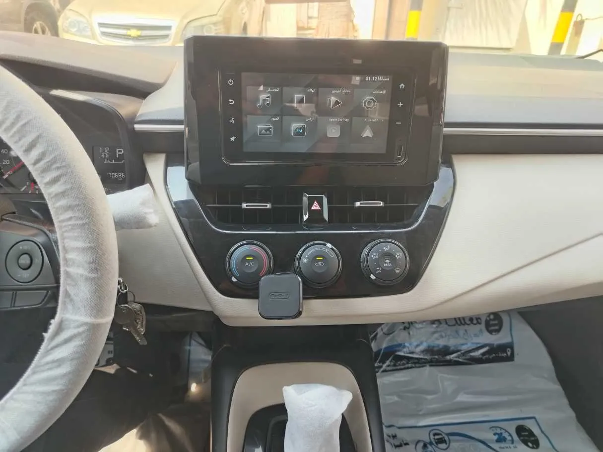 Car image 25
