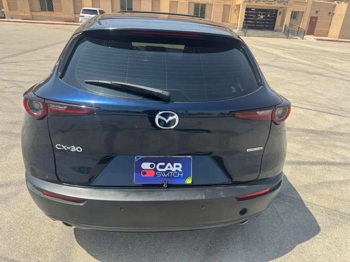 Car image 6