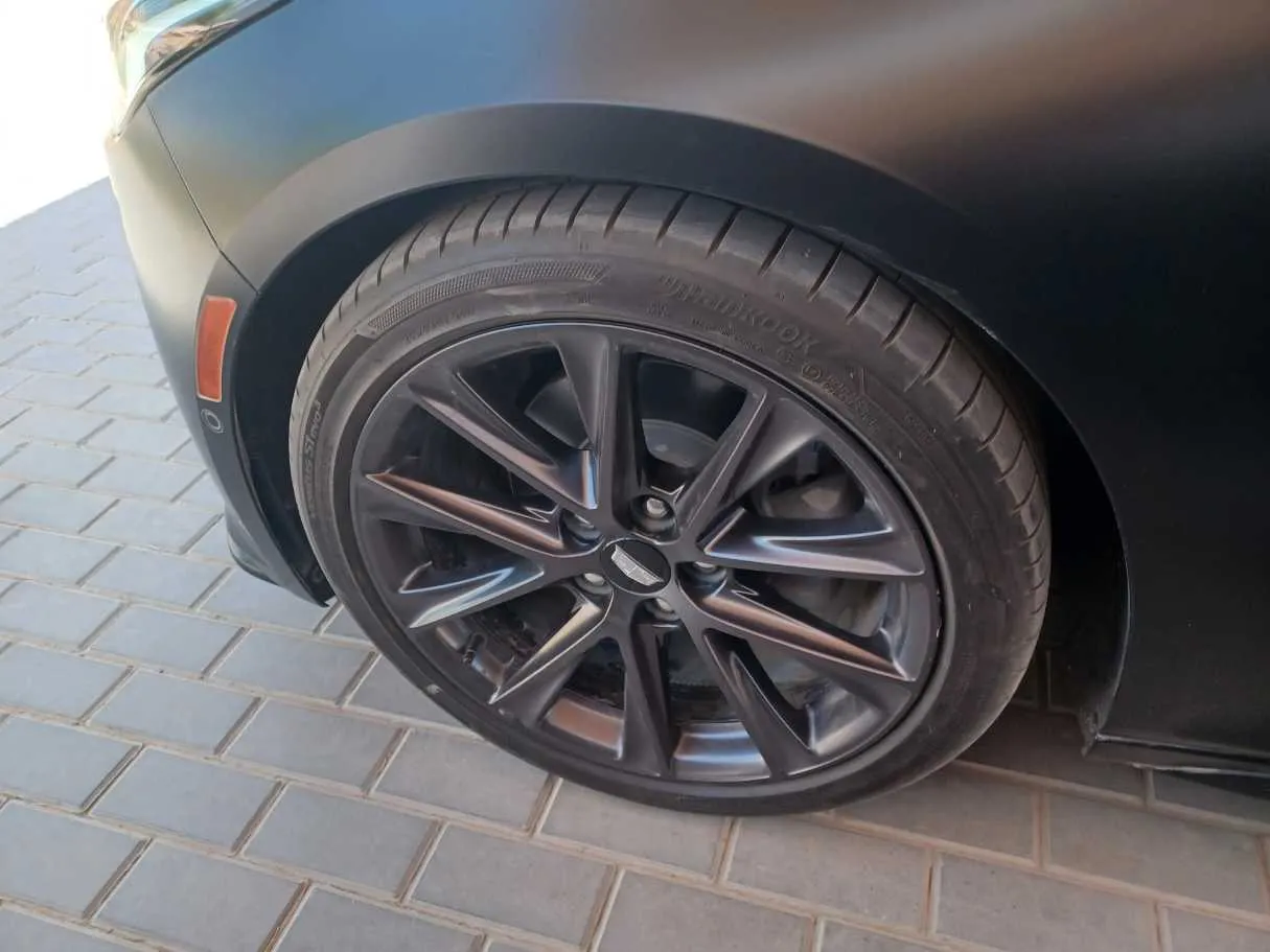 Car image 8