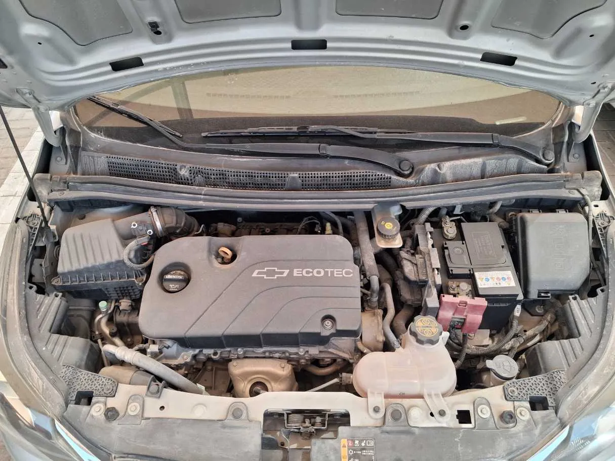 Car image 15