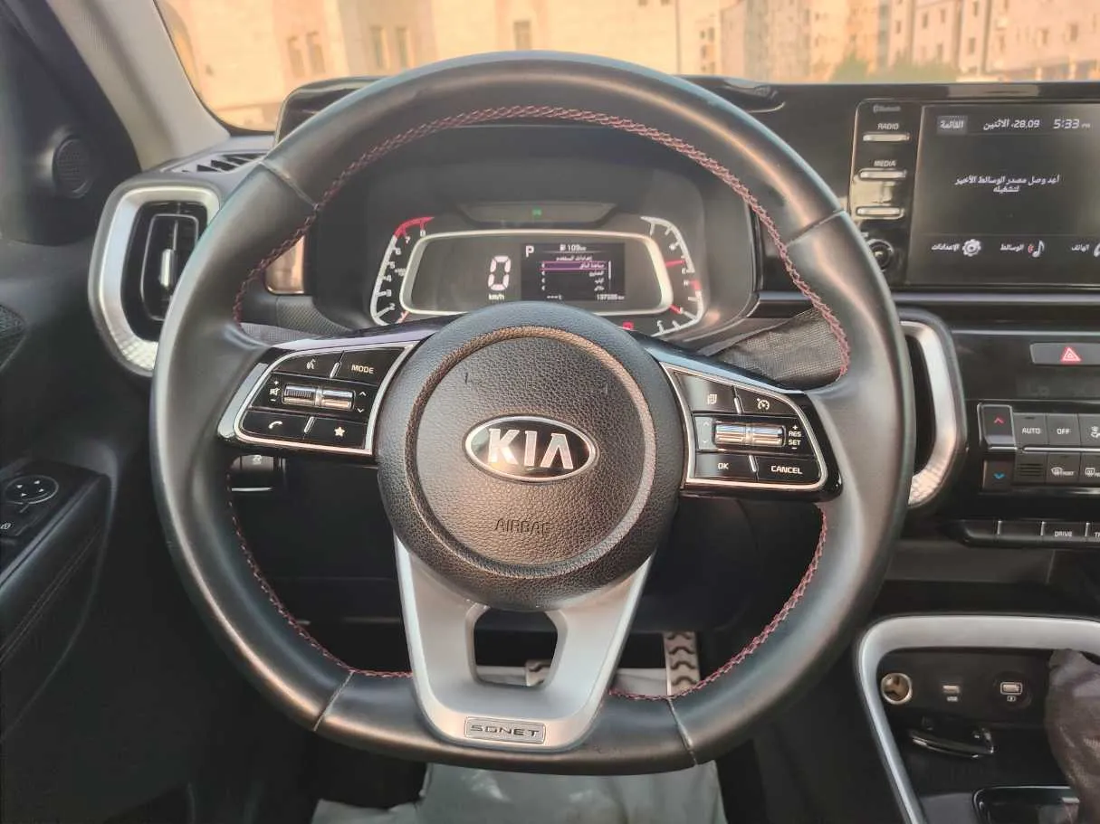 Car image 21
