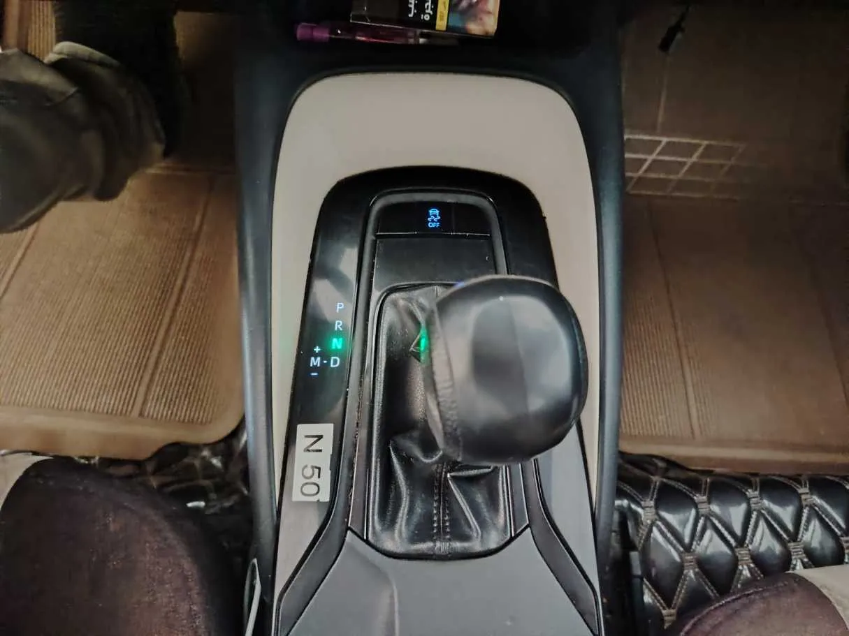 Car image 26