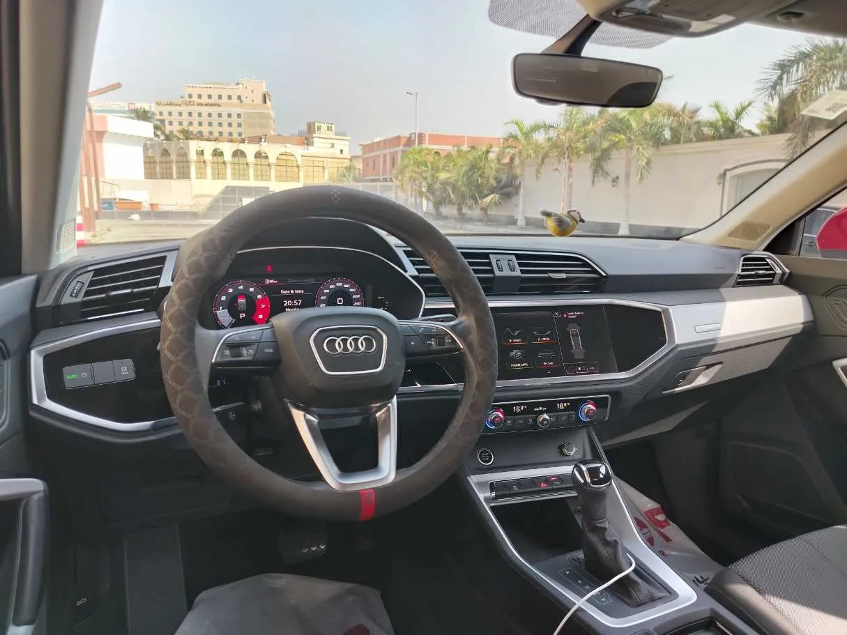 Car image 29