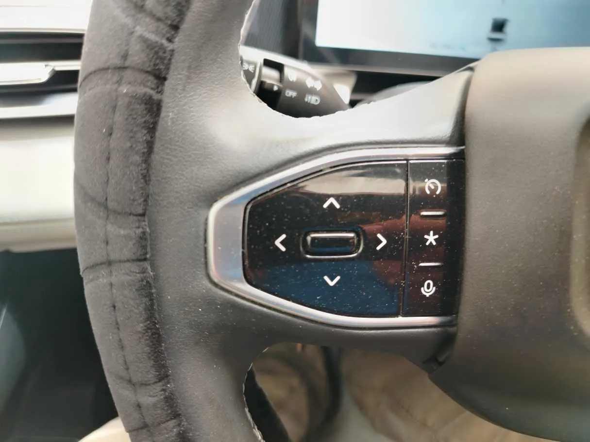 Car image 46