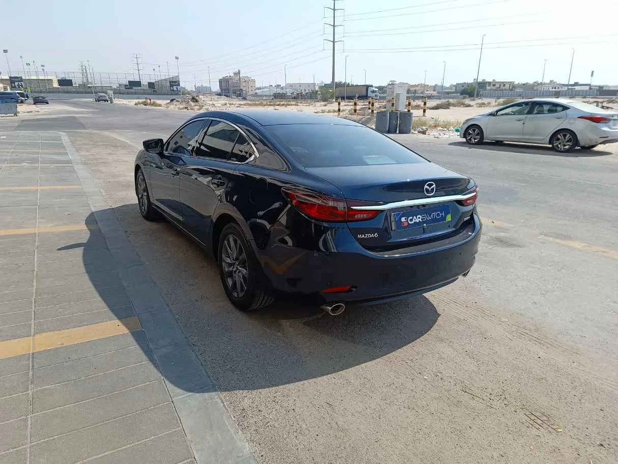 Car image 7