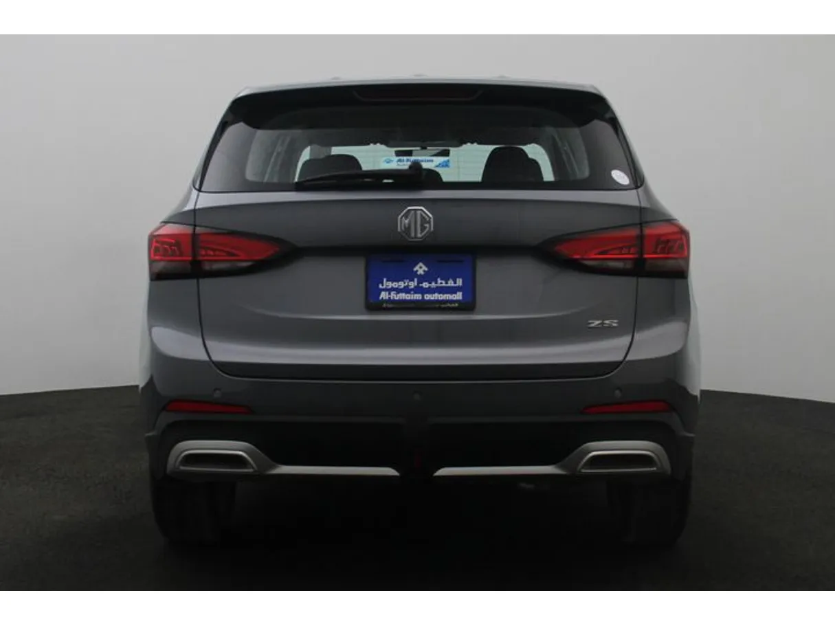 Car image 12