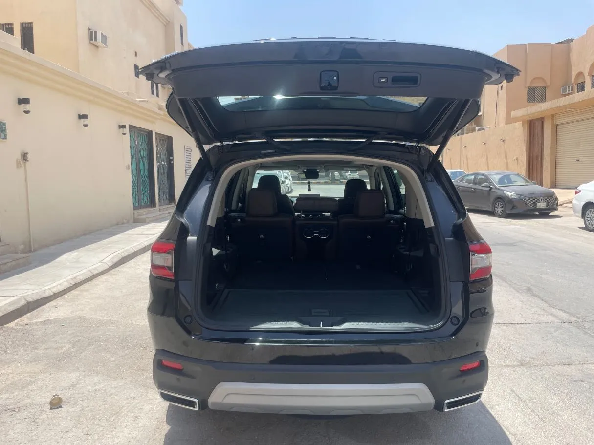 Car image 22
