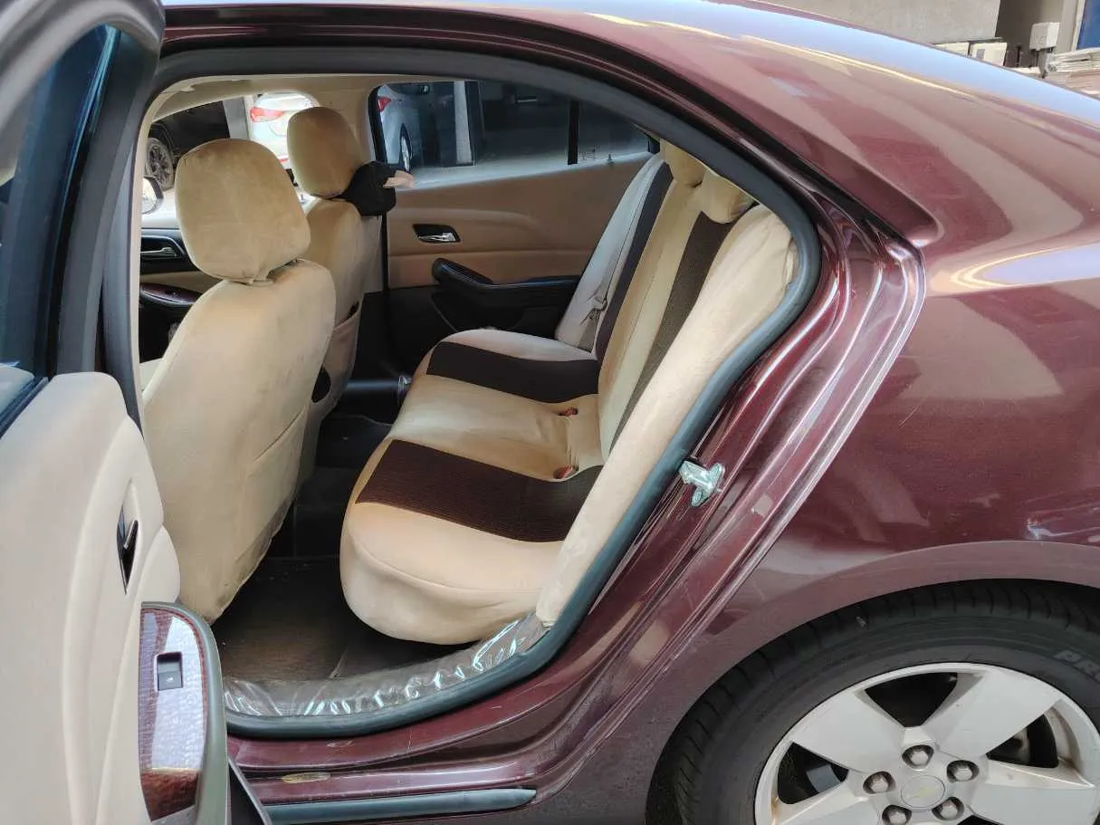 Car image 15