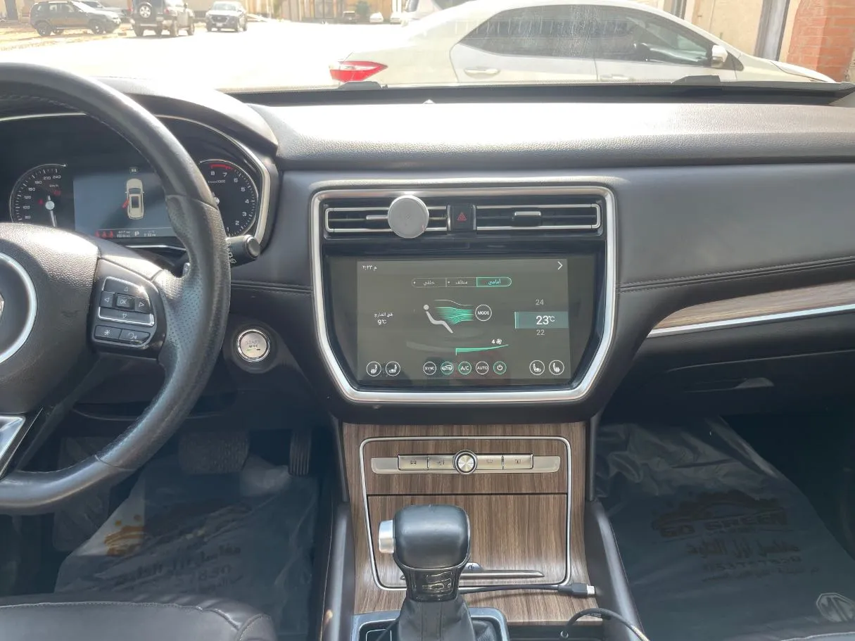 Car image 20