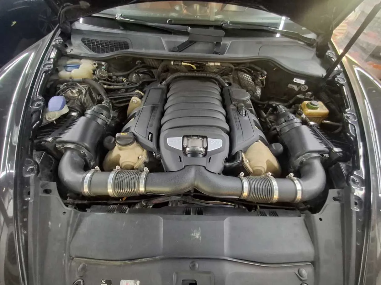 Car image 15