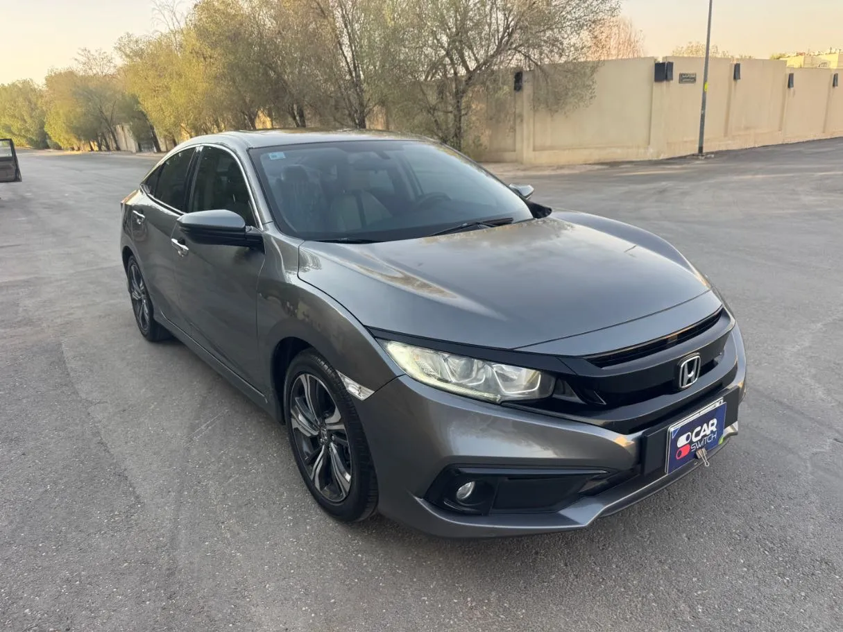 Car image 3